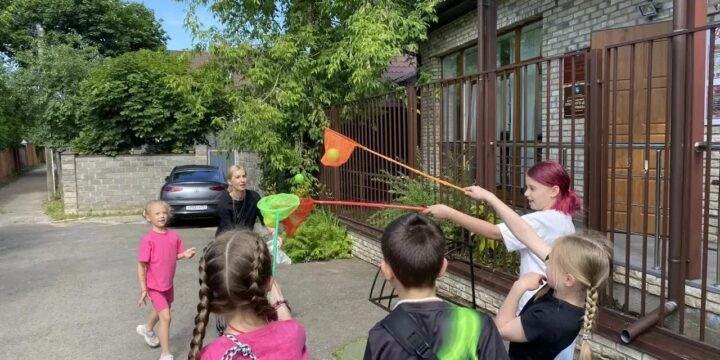 🎈 Двор превратился в игровую площадку мечты!
